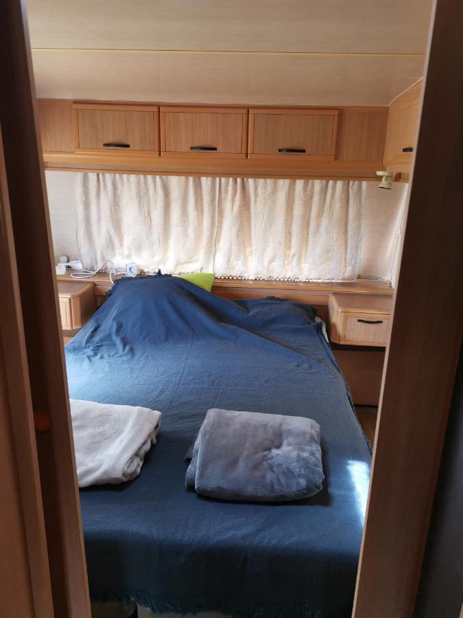 Large Camper In The Olive Grove Hotel บานโจเล ภายนอก รูปภาพ