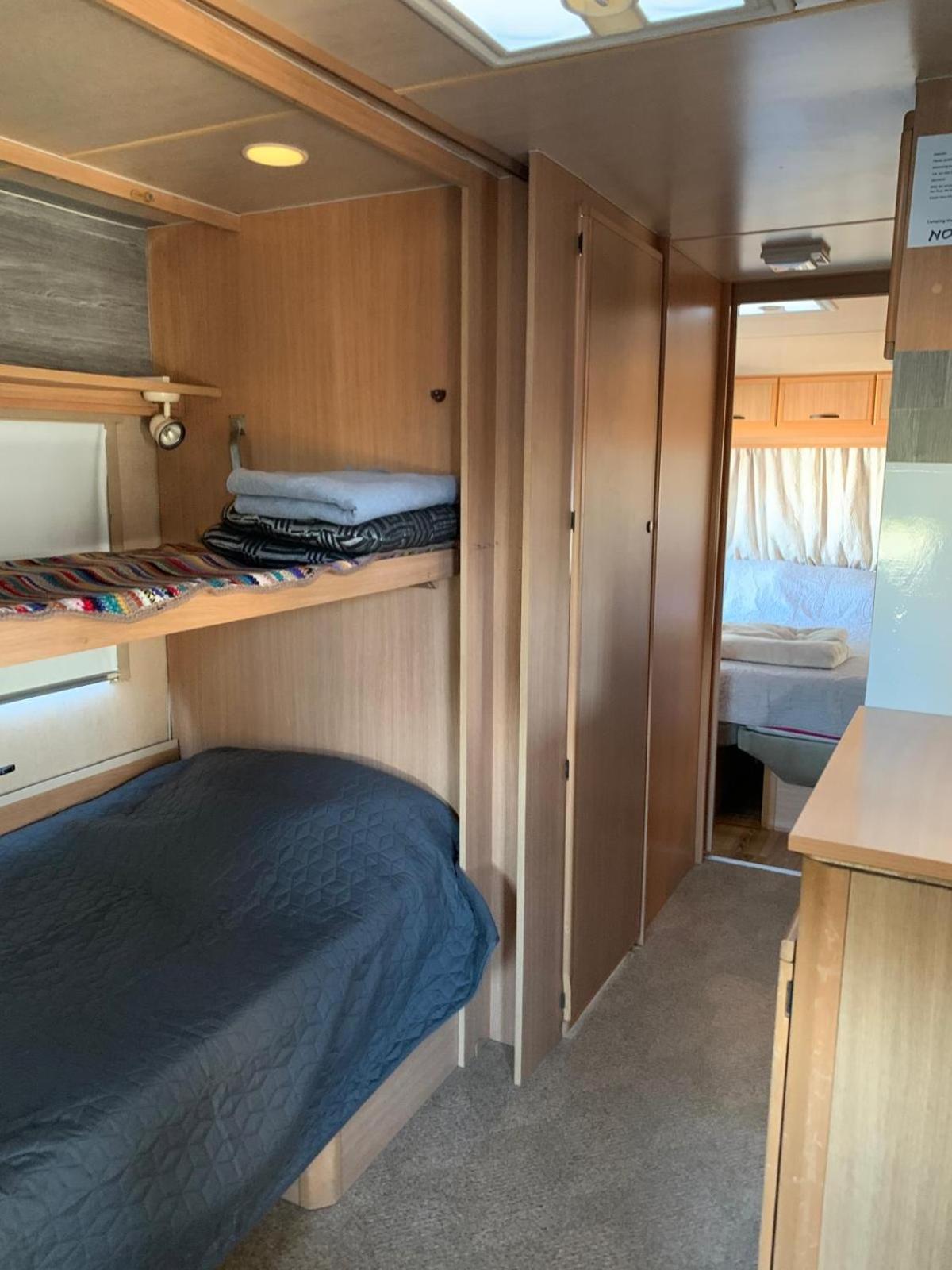 Large Camper In The Olive Grove Hotel บานโจเล ภายนอก รูปภาพ